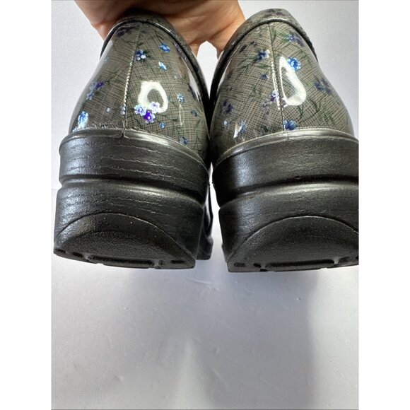 EASY WORKS Women’s Slip on Clogs Comfort Work Shoes Size 11 M Floral Gray Blue - Picture 8 of 15